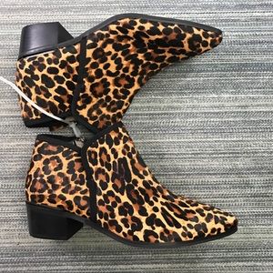 TREASURE & BOND ANIMAL PRINT ANKLE SHOES 7.5